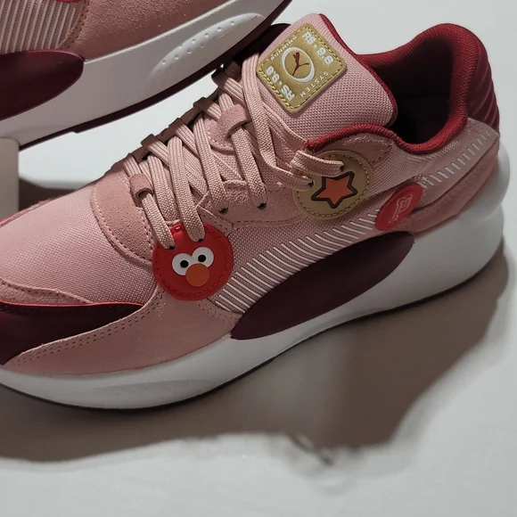 PUMA BIG KID PINK SNEAKERS  BURGUNDY RS 9.8 SESAME STREET 50TH ANNIVERSARY SZ 7 - Picture 5 of 12